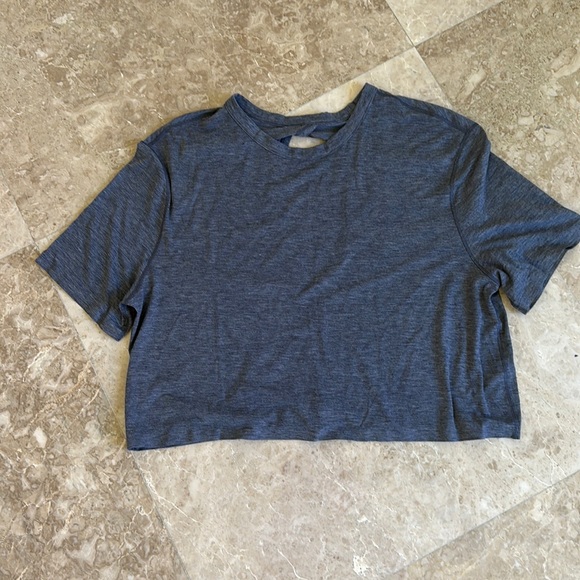 lululemon athletica Tops - Lululemon boxy crop top t-shirt in heather gray. Size 8. Oversized fit